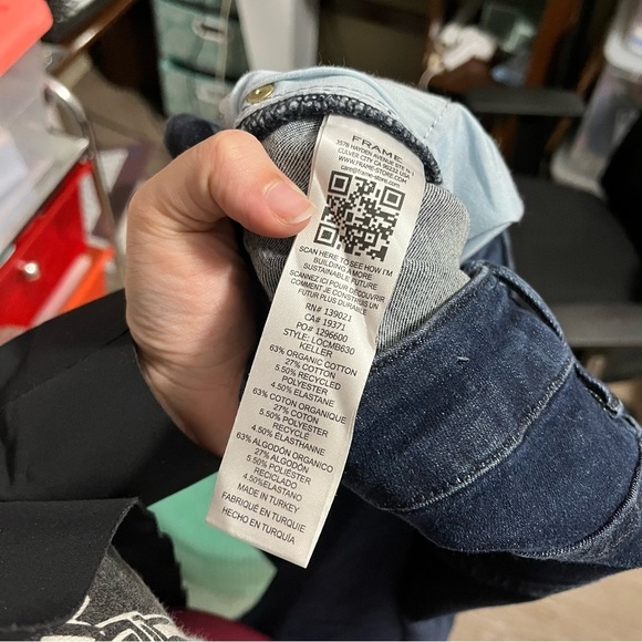 Frame Le One Crop Mini Boot Jeans Keller Dark Wash Size 2 J2 - Picture 8 of 11